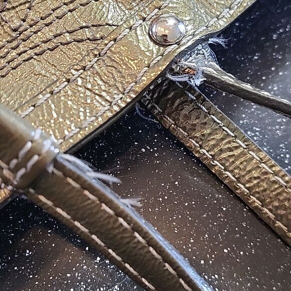 Coach Patent Leather Stitched C Tote Shoulder Bag Purse F15142 13 x 9.5 - Picture 8 of 16